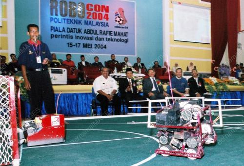 MUSTAPA, PERTANDINGAN ROBOT