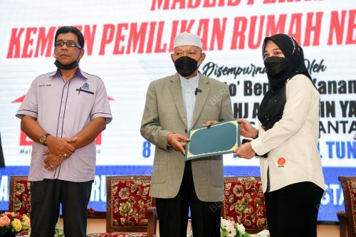 DATUK AHMAD YAKOB