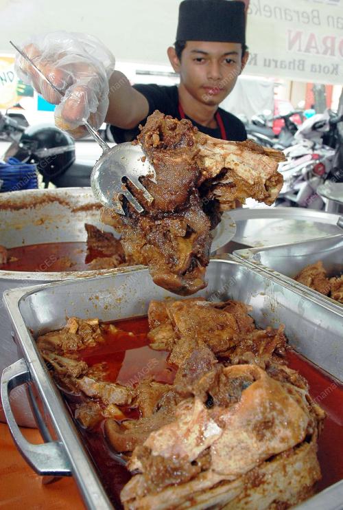 KARI KEPALA KAMBING