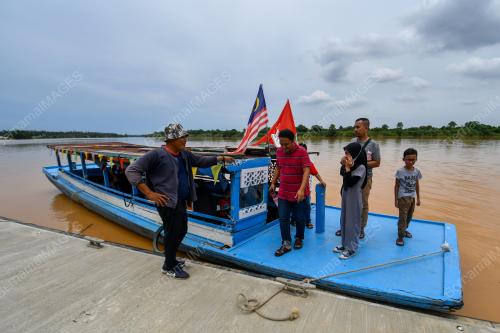 LAMAN WARISAN KAMPUNG LAUT