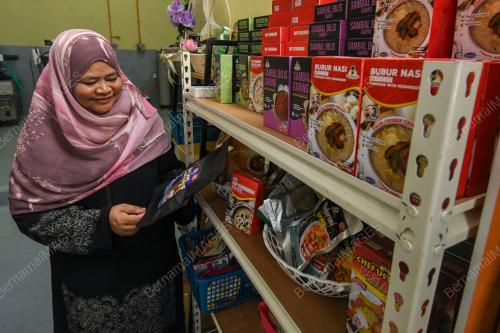 CHEF USTAZAH