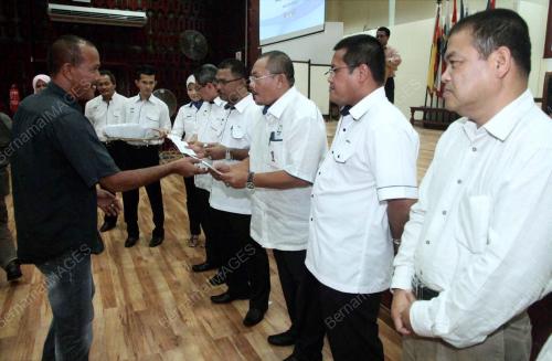 DATUK NOOR ZAHIDI OMAR