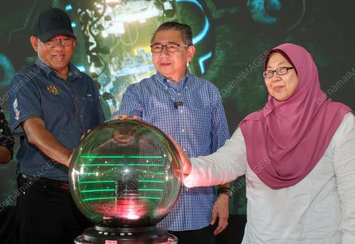 DATUK SERI SALAHUDDIN AYUB