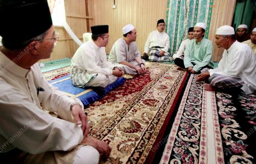 TENGKU MUHAMMAD FARIS PETRA