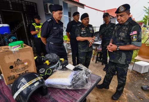 DATUK SERI AYOB KHAN MYDIN PITCHAY