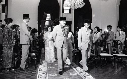 DARJAH DAN BINTANG