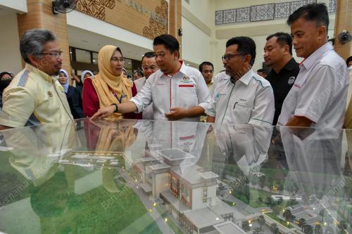 LUKANISMAN AWANG SAUNI