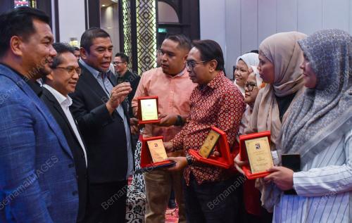 DATUK ZAWAWI OTHMAN