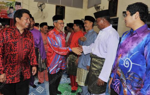 DATUK SERI MUSTAPA MOHAMED