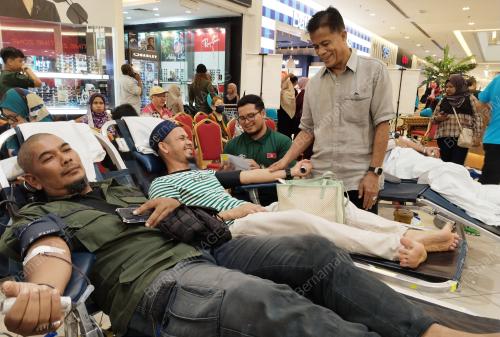 DATUK DR ZAINI HUDDIN