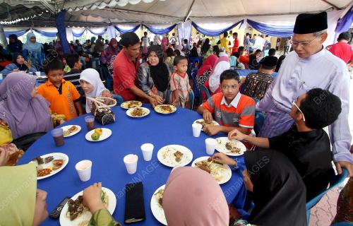 MUSTAPA MOHAMED