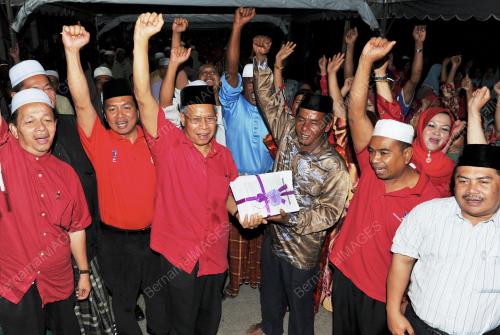 DATUK SERI MUSTAPA MOHAMED