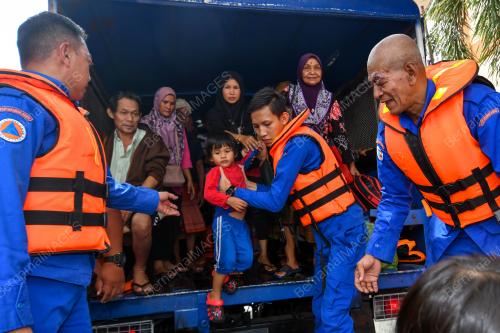 TINJAUAN BANJIR DI KELANTAN