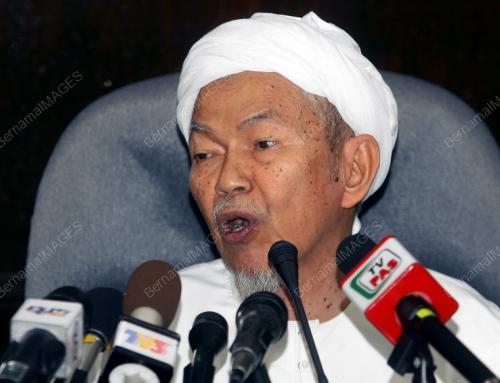 NIK ABDUL AZIZ NIK MAT