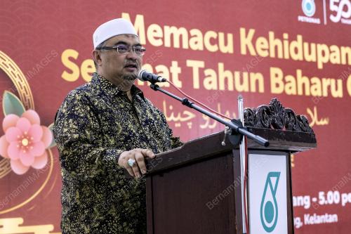 DATUK DR MOHAMED FADZLI HASSAN