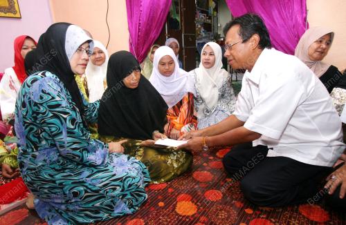 AHMAD SHABERY CHEEK