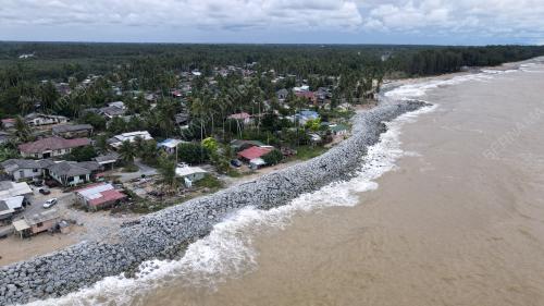 TINJAUAN MONSUN TIMUR LAUT