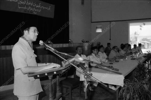 DR. MAHATHIR BIN MOHAMAD