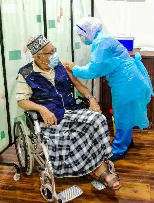 VAKSINASI OKU DAN WARGA EMAS