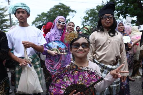 KERETAPI SARONG KELANTAN 2024