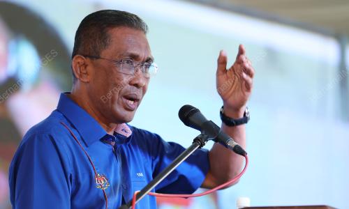 DATUK SERI TAKIYUDDIN HASSAN