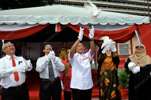 KB01_15062014_TAUTAN_KASIH