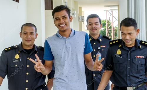 KB01_15112016_MAHKAMAH