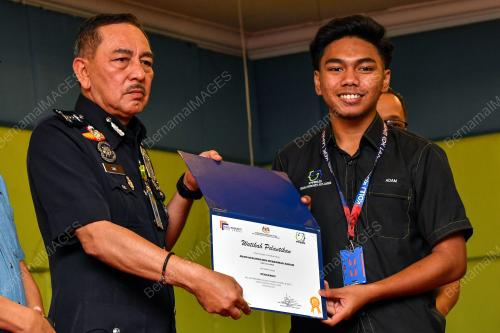 DATUK MUHAMAD ZAKI HARUN