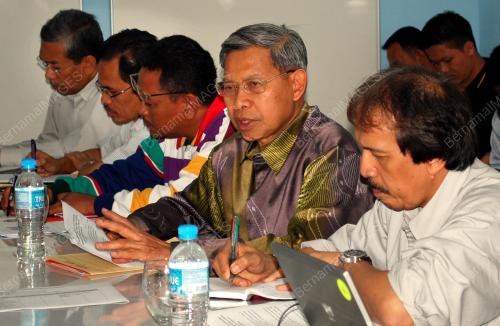 MUSTAPA MOHAMED