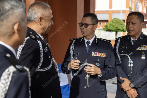 ASISTEN KOMISIONER IJID LANDU BINJU