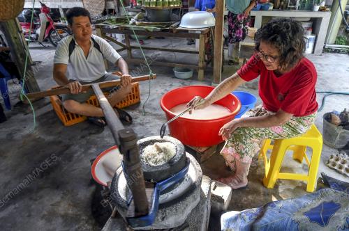 KUIH BAKUL TRADISIONAL