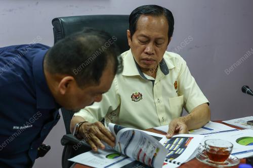DATUK SERI AHMAD MASLAN