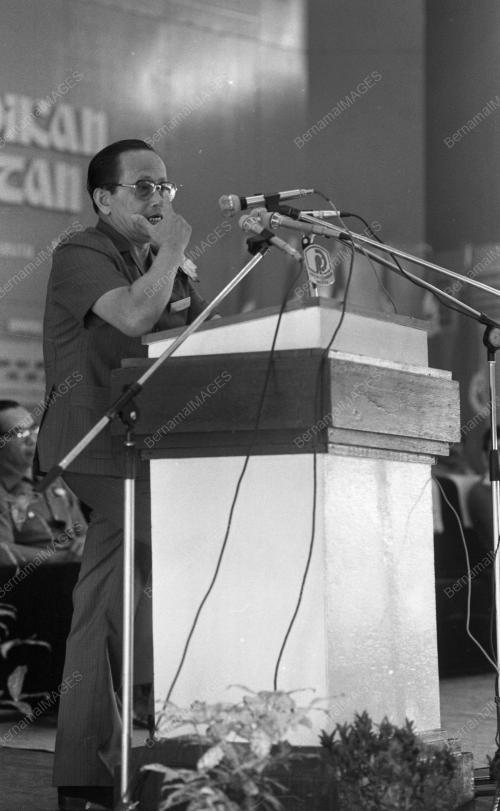 KB01_18022015_SEMINAR_PENDIDIKAN