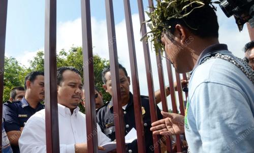 AZMI BADOL