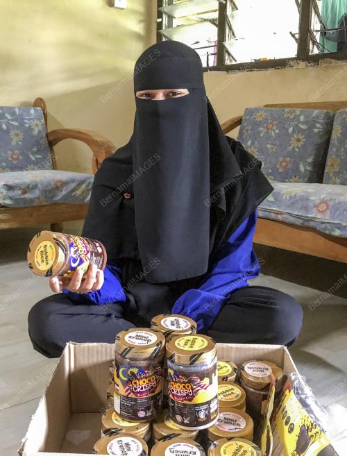 NIK NORADILA MOHD WIRA