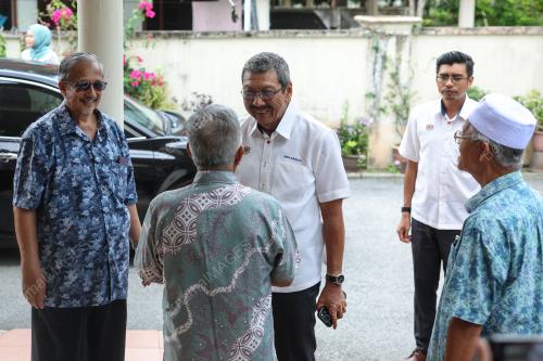 TAN SRI WAN AHMAD DAHLAN ABDUL AZIZ