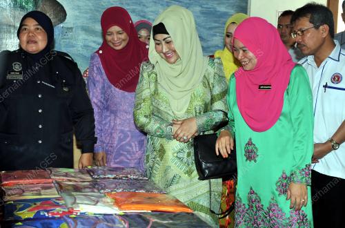 KB01_19042016_LAWATAN_CCRC
