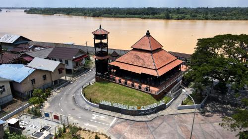 LAMAN WARISAN KAMPUNG LAUT