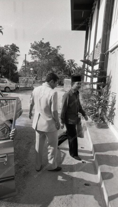 TENGKU RAZALEIGH HAMZAH