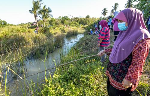 PERTANDINGAN MEMANCING TRADISIONAL