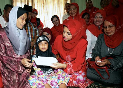 KB01_20042012_WANITA