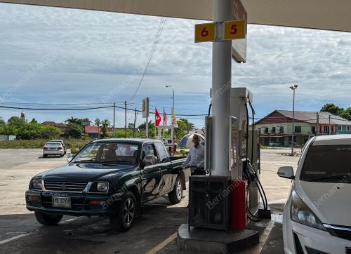 TINJAUAN STESEN MINYAK SEKITAR RANTAU PANJANG