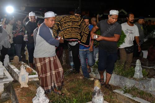 KEBUMI JENAZAH ALLAHYARHAM ISTIQOMAH