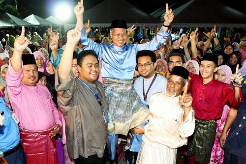 MUSTAPA MOHAMED