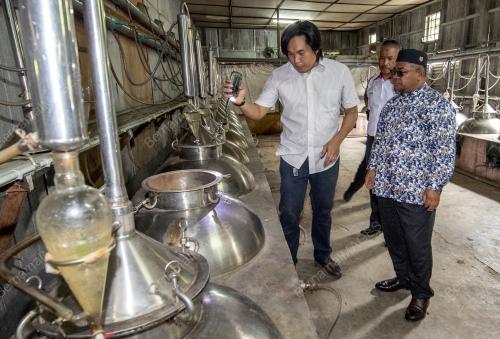 DATUK DR MOHD KHAIRUDDIN AMAN RAZALI