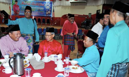 KB01_21072015_UMNO_AIDILFITRI