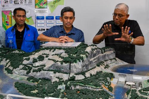 PROJEK HIDROELEKTRIK NENGGIRI
