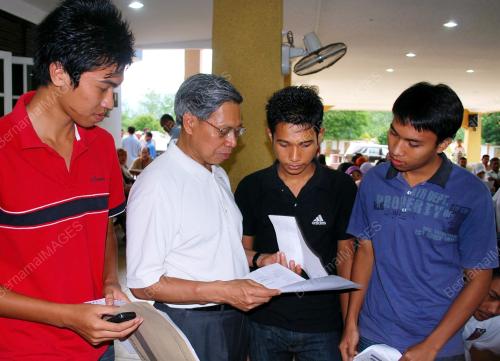 MUSTAPA MOHAMED
