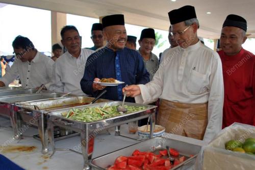 MUSTAPA MOHAMED