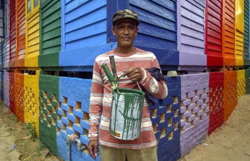 RUMAH PELANGI KAMPUNG SUNGAI BUDOR